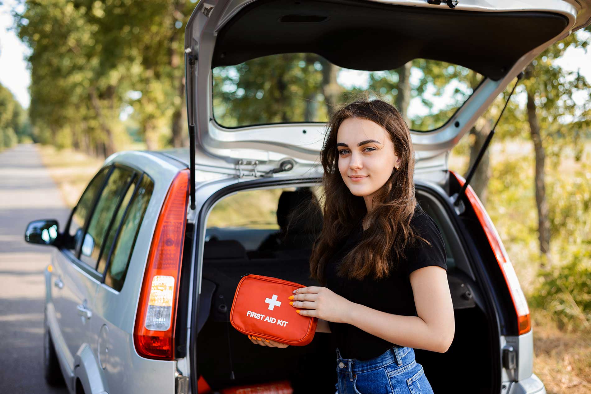 What to Pack in Your Car's Summer Emergency Kit - Advance Auto Service